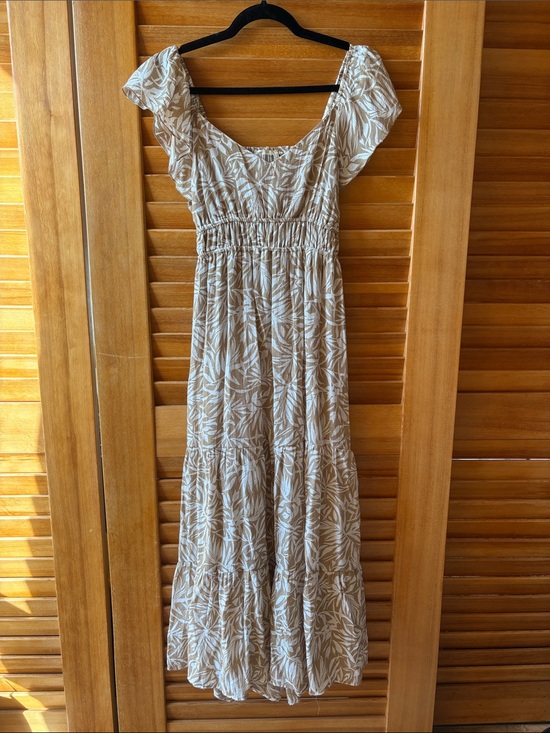 Just found Dresses & Skirts - Just Found Off Shoulder Open back Beige Aloha Leaf-Print Maxi Dress Women Large